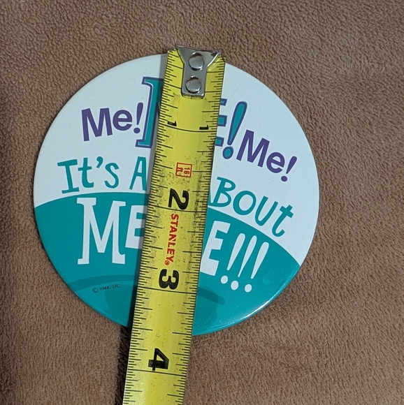 Fun Button with Bold Text - Picture 2 of 3